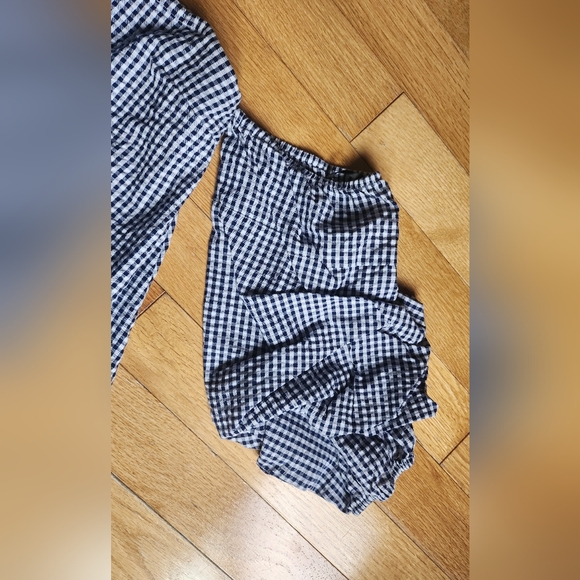 Off the shoulder top - Picture 3 of 5